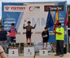 Santa Cruz de la Zarza desafía al calor con el mejor Motocross